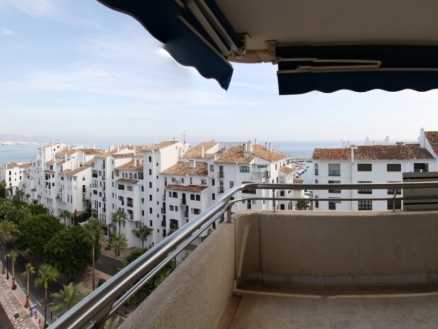 Puerto Banus property: Apartment in Malaga for sale 214358