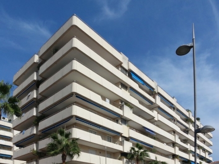 Puerto Banus property: Malaga Apartment 214358