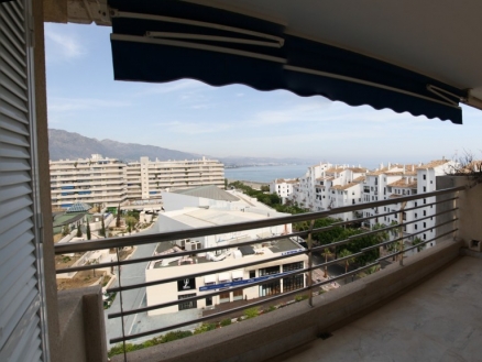 Puerto Banus property: Puerto Banus Apartment 214358