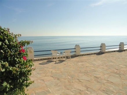 Calahonda property: Apartment for sale in Calahonda, Spain 214360