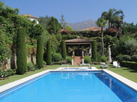 Sierra Blanca property: Villa for sale in Sierra Blanca, Spain 214404