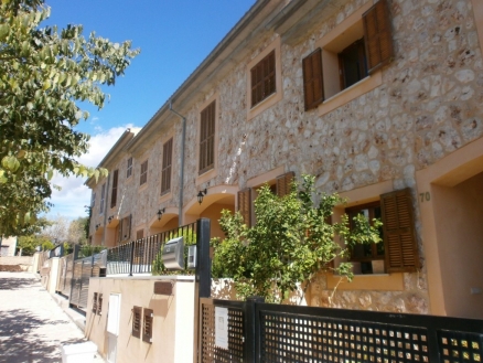 Moscari property: Townhome for sale in Moscari 214441