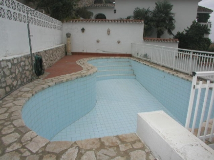 Villa for sale in town, Spain 214447