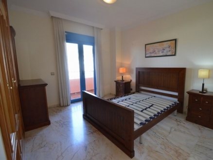 town Apartment 214452