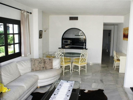 Nueva Andalucia property: Apartment for sale in Nueva Andalucia, Malaga 214470