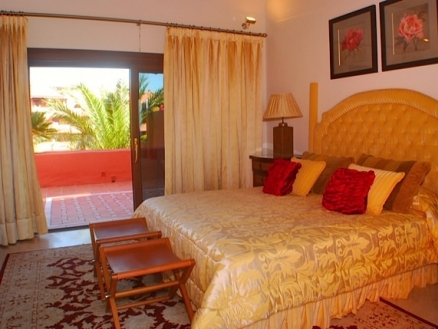New Golden Mile property: Apartment with 3 bedroom in New Golden Mile, Spain 214480