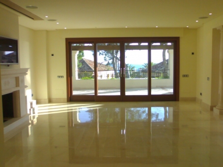 Los Monteros property: Apartment for sale in Los Monteros, Malaga 214494