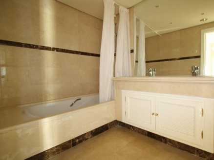 Puerto Banus property: Apartment in Malaga for sale 214513