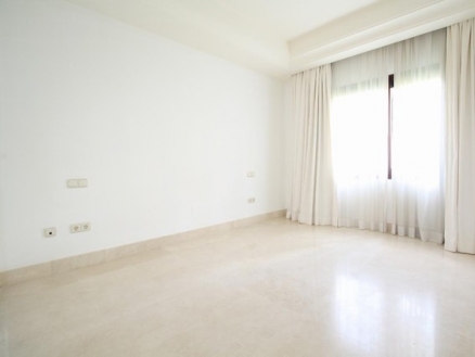 Puerto Banus property: Malaga property | 3 bedroom Apartment 214513