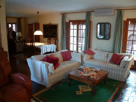 Townhome with 3 bedroom in town 214514
