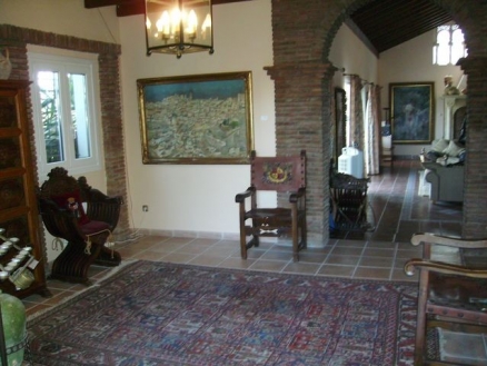 Monda property: Monda Villa 214518