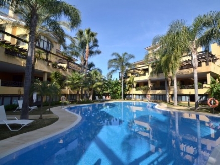 Puerto Banus property: Apartment with 2 bedroom in Puerto Banus 214532