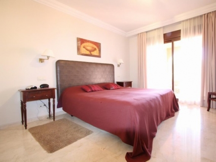Puerto Banus property: Puerto Banus Apartment 214539