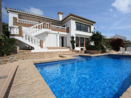 Villa for sale in town 214559