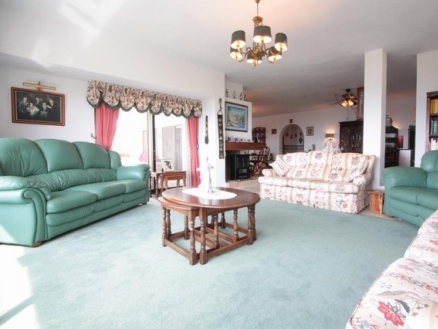 Villa for sale in town, Malaga 214559