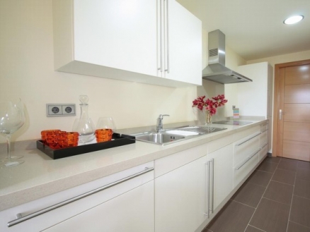 New Golden Mile property: Apartment for sale in New Golden Mile, Malaga 214566