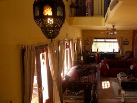 Monda property: Monda Villa 214592