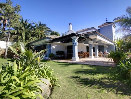 Villa for sale in town 214604