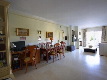 Aloha property: Apartment with 1 bedroom in Aloha, Spain 214637