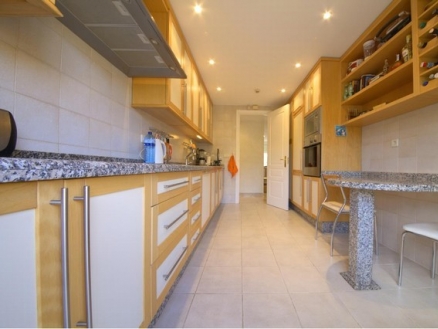 Rio Real property: Apartment with 3 bedroom in Rio Real 214651
