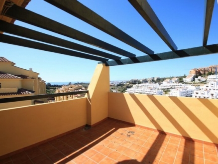New Golden Mile property: Apartment in Malaga for sale 214653