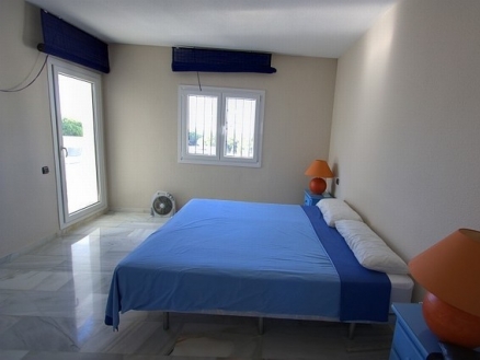 Puerto Banus property: Malaga Apartment 214656