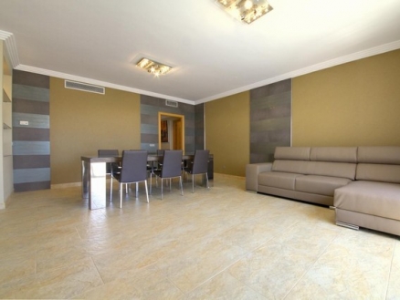 Apartment with 4 bedroom in town 214658