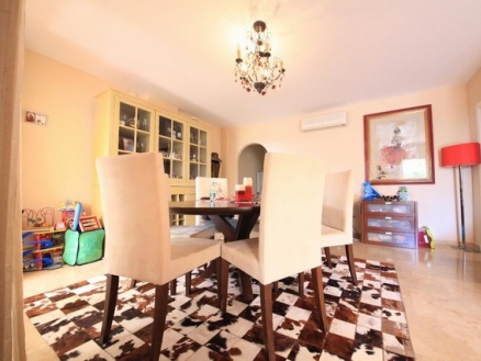 Malaga property | 4 bedroom Apartment 214665
