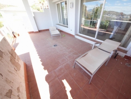town Apartment 214673