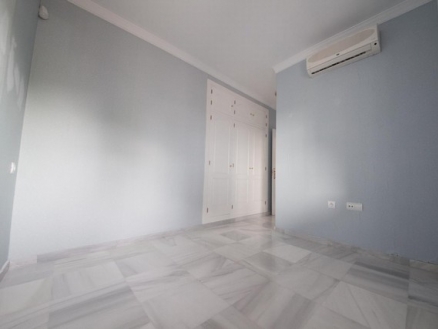 Estepona property: Apartment with 2 bedroom in Estepona 214675