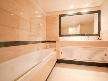 Bahia De Marbella property: Apartment for sale in Bahia De Marbella, Malaga 214685