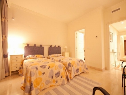Bahia De Marbella property: Apartment for sale in Bahia De Marbella, Malaga 214686