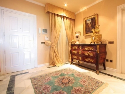 Apartment for sale in town, Malaga 214700