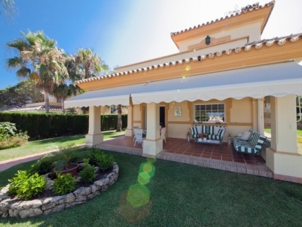 Villa for sale in town, Spain 214718