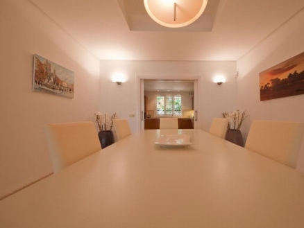town Apartment 214721