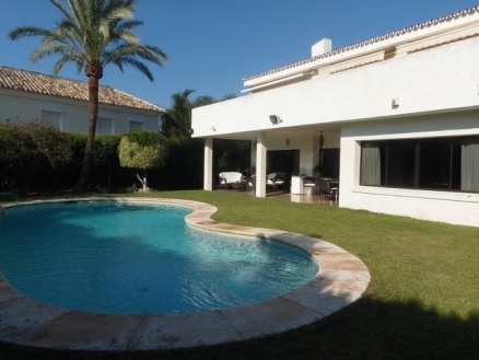 Los Monteros property: Villa for sale in Los Monteros, Spain 214728