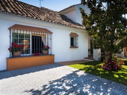 Benahavis property: Villa for sale in Benahavis, Spain 214735