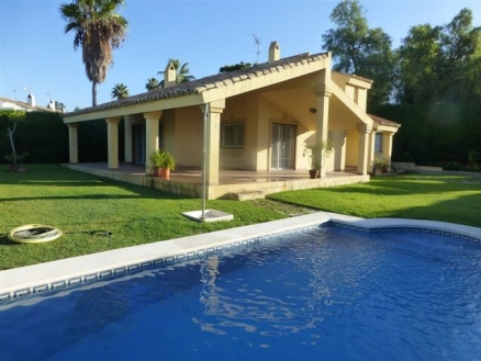 Villa for sale in town 214757
