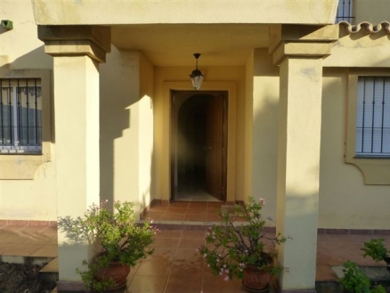 Villa for sale in town, Spain 214757