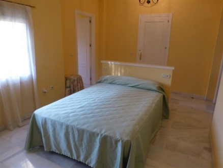 Villa for sale in town, Malaga 214757