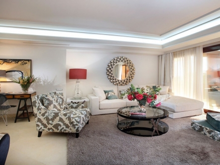 Estepona property: Apartment with 3 bedroom in Estepona, Spain 214771