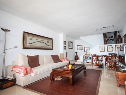 town Apartment 214797