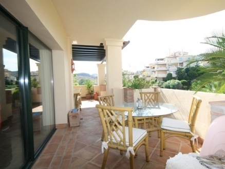Benahavis property: Apartment for sale in Benahavis, Malaga 214820