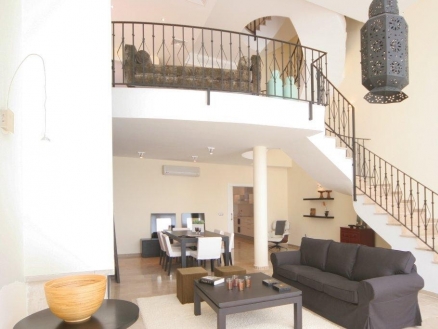Townhome with 4 bedroom in town, Spain 214853