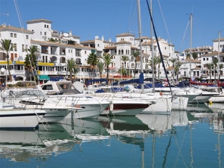 La Duquesa property: Apartment for sale in La Duquesa, Spain 214874