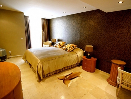 New Golden Mile property: Apartment in Malaga for sale 214900