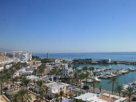 Estepona property: Apartment for sale in Estepona, Malaga 214908