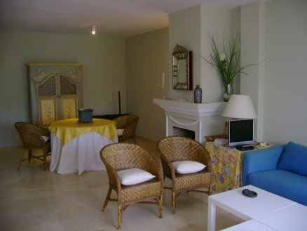 Apartment with 2 bedroom in town 214916