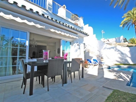 Villa with 3 bedroom in town 214963