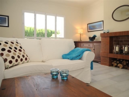Villa with 4 bedroom in town 214977